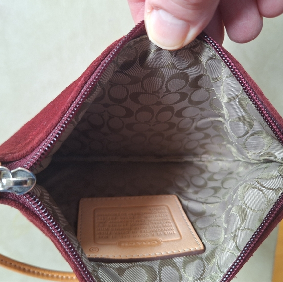 NWOT COACH Suede Wristlet - Picture 5 of 7